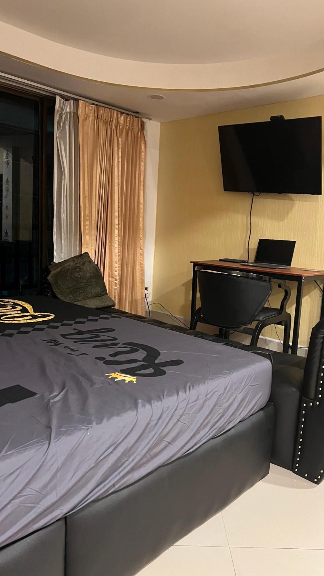 Jomtien Beach Hostel & Guesthouse Bagian luar foto